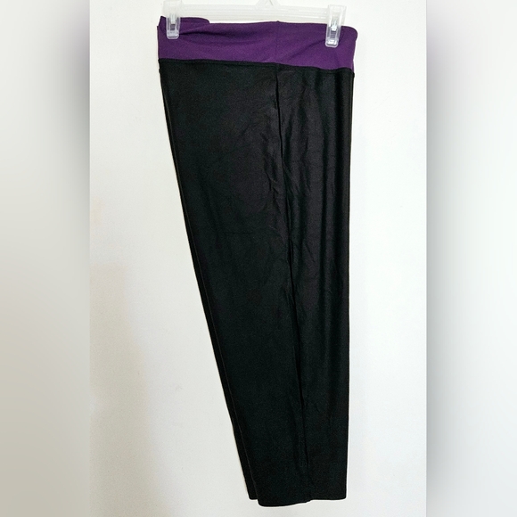 NWT Adore Me Cali Crop Plus Capri Length Leggings Size 4X Black & Purple - Picture 9 of 9